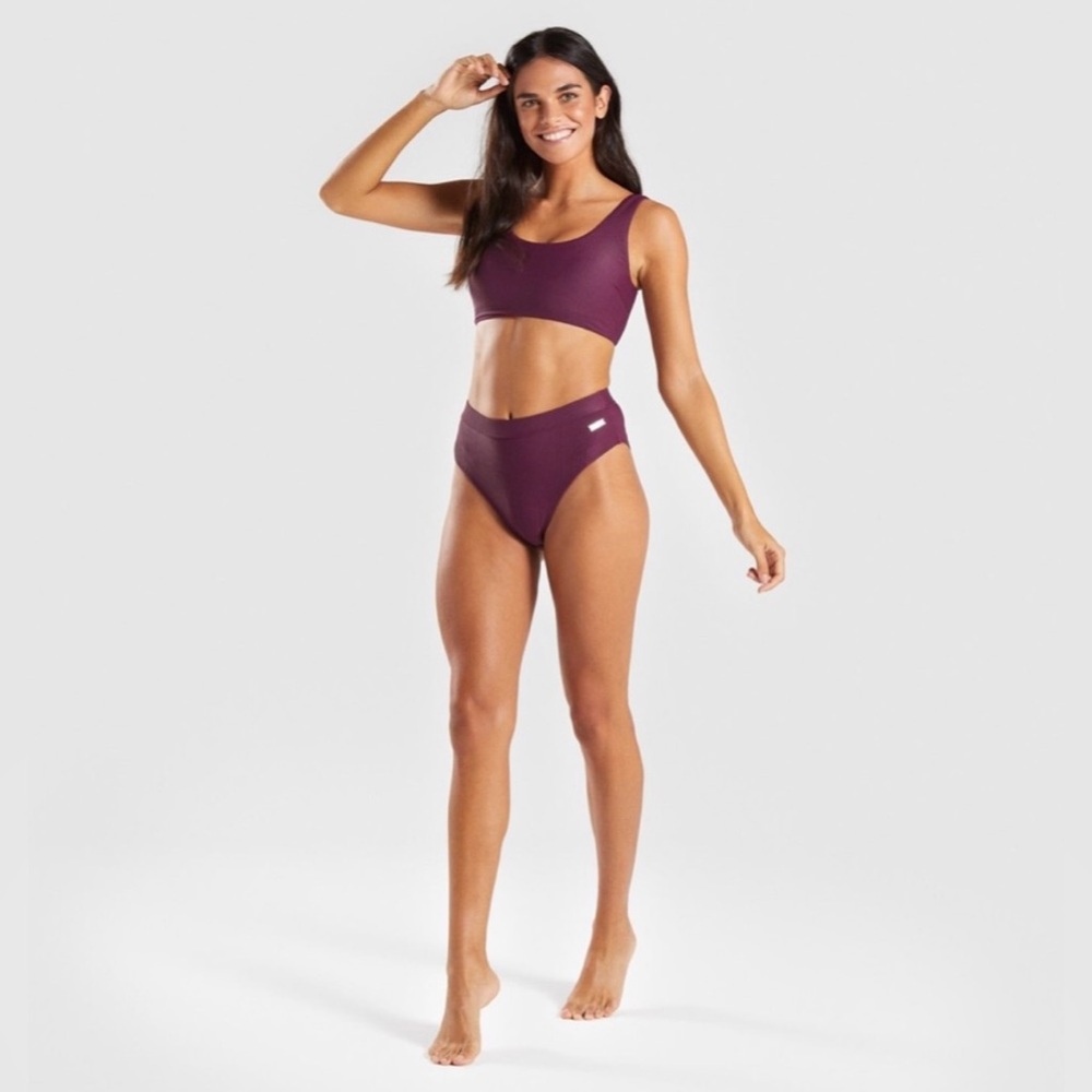 gymshark essence bikini set / top size large bottom size medium /